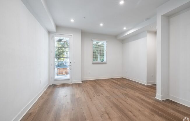 2 beds, 1.5 baths, 1,047 sqft, $3,850, Unit 104