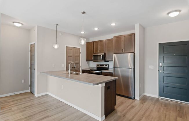 3 beds, 2 baths, 1,334 sqft, $1,500, Unit 116