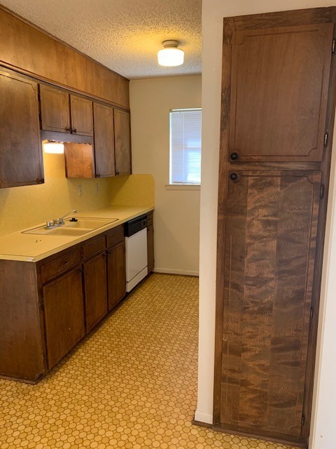 1 bed, 1 bath, 600 sqft, $650, Unit 102