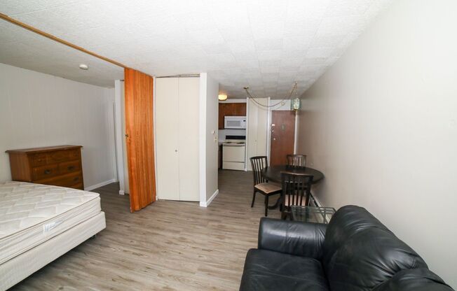 Studio, 1 bath, 514 sqft, $1,600, Unit 06