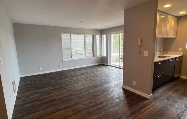 1 bed, 1 bath, 750 sqft, $2,295, Unit 403