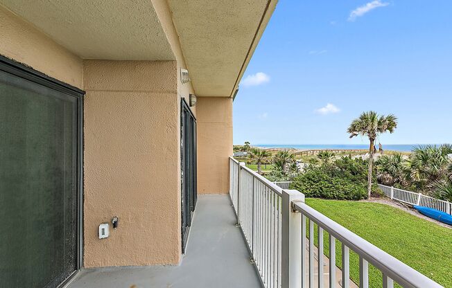 3 beds, 2 baths, $3,500, Unit # 201