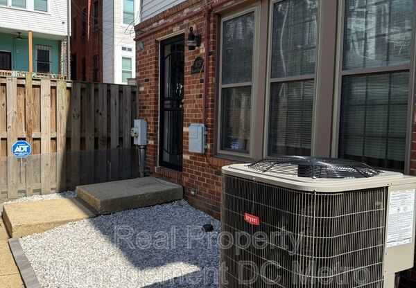 1125 HARVARD ST NW