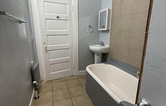 Downtown 1 br 1 bath