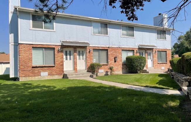 2 beds, 1.5 baths, 1,052 sqft, $1,599, Unit 1497A