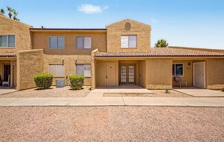 Charming 2 bed 1.5 bath Phoenix townhouse