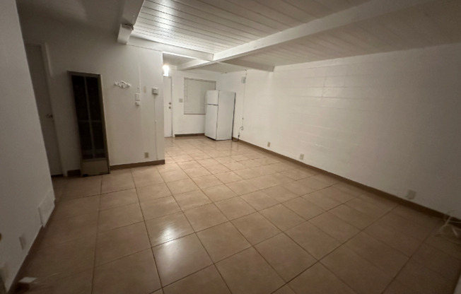 15 E SAN JOAQUIN ST