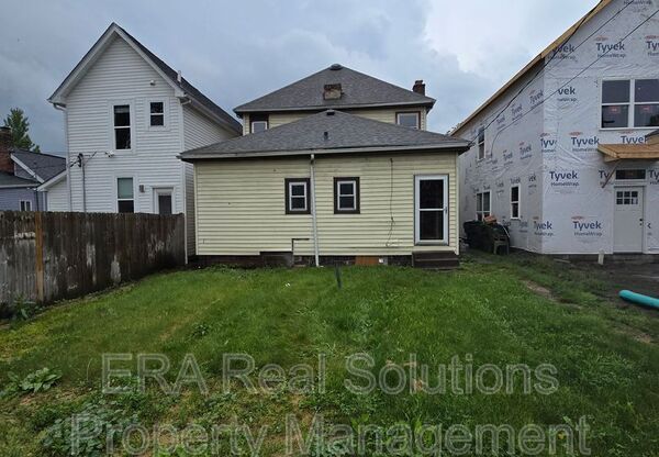 162 WISCONSIN AVE