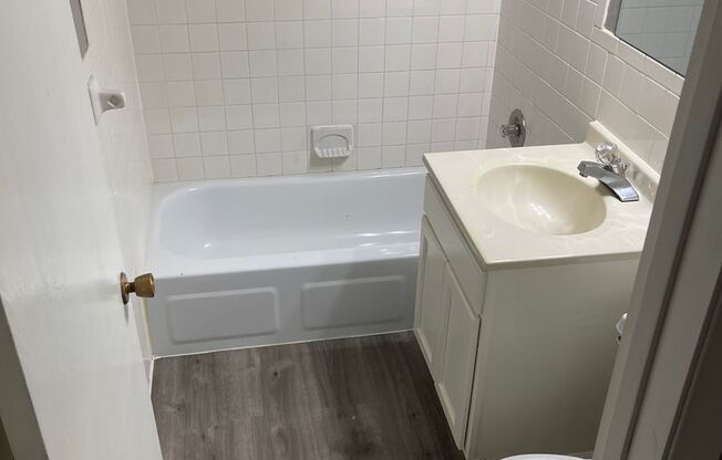 1 bed, 1 bath, 603 sqft, $1,250, Unit 201