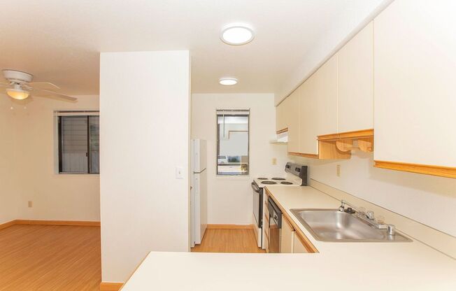 1 bed, 1 bath, 575 sqft, $1,695, Unit 10704-201