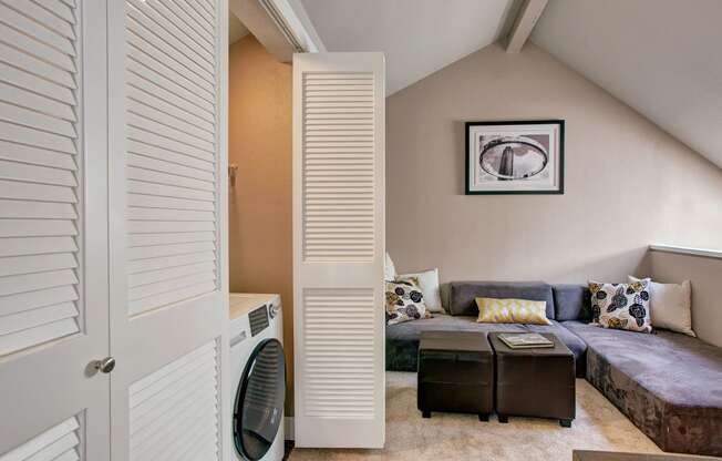 The Cove Loft with Laundry Apartments in Federal Way, WA