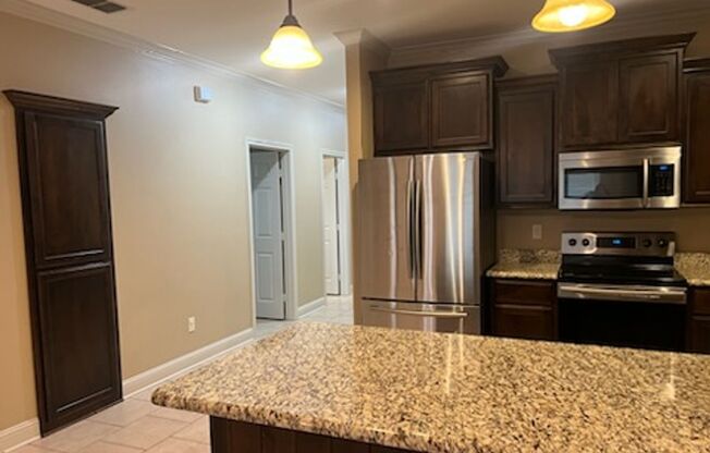 3 beds, 2 baths, $1,795, Unit 3907 Mobley Cir