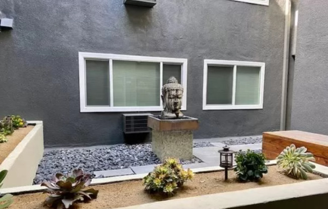 HAR - Harvard Apartments