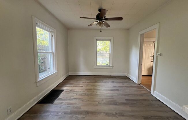 3 bedrooms 1 bathrooms house for rent