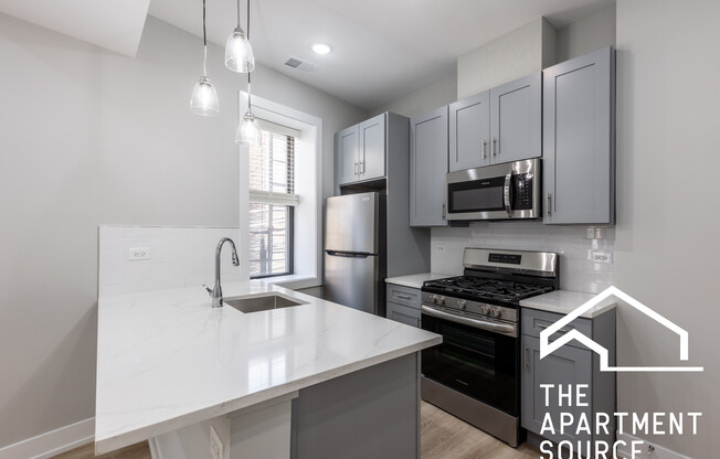 432 W BELDEN AVE