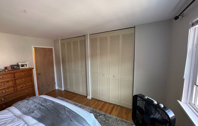 1 bed, 1 bath, $2,025, Unit 555