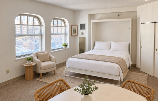 LaSalle Plaza Apartments