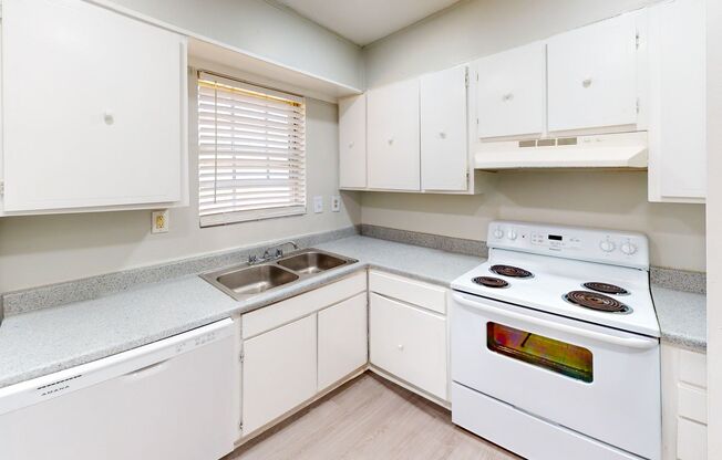 2 beds, 1.5 baths, 1,210 sqft, $1,199, Unit 15-G