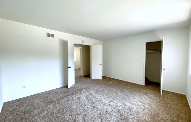 2 beds, 1.5 baths, $2,595, Unit 2