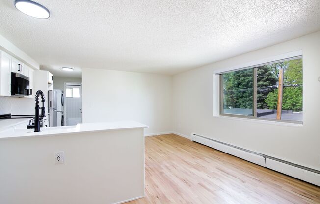 2 beds, 1 bath, 750 sqft, $1,695, Unit 302