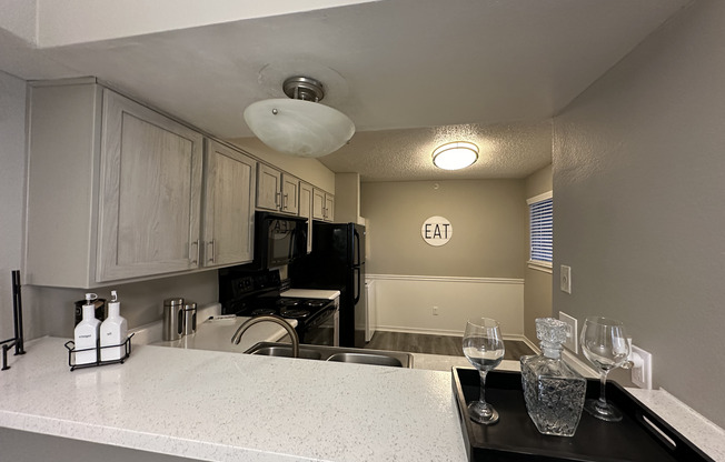1 bed, 1 bath, 800 sqft, $1,200
