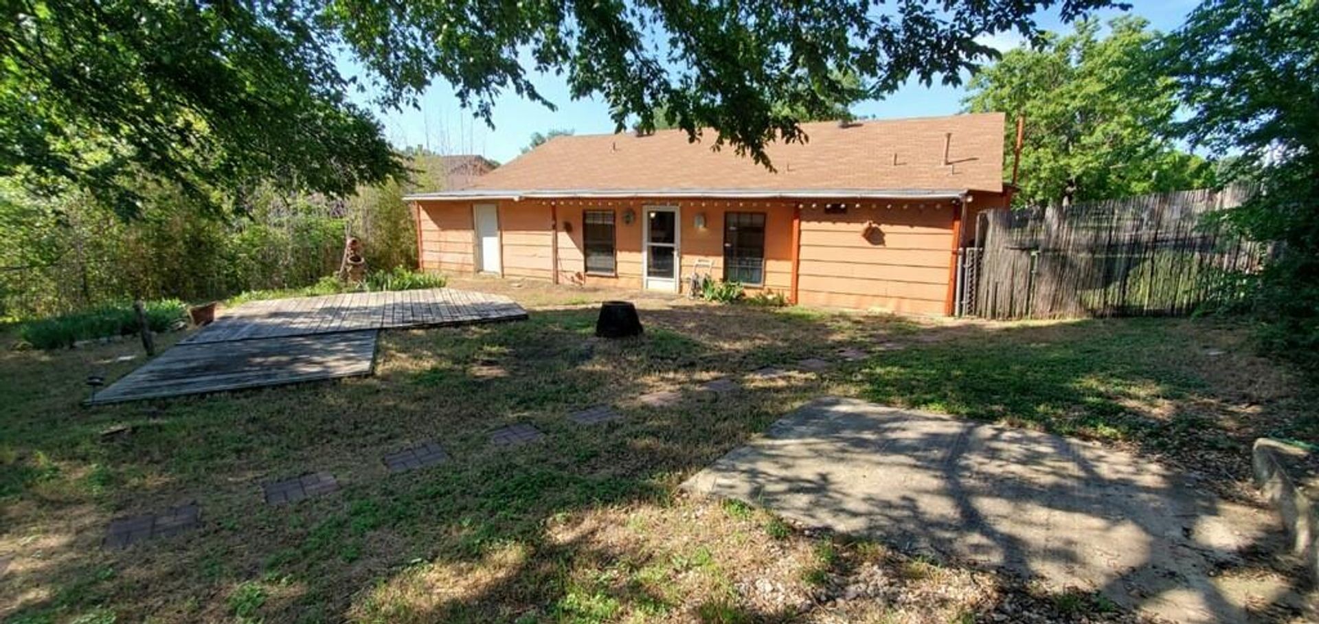 Unique 4 bedroom, 2 bath home with southwest vibe in South Austin!