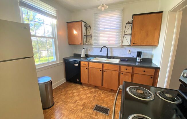 2 beds, 1 bath, $1,500