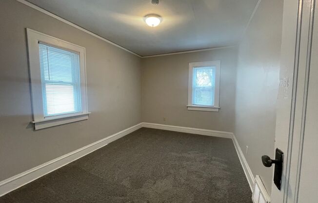 3 beds, 1 bath, $1,695