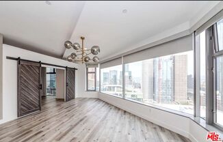 801 S GRAND AVE