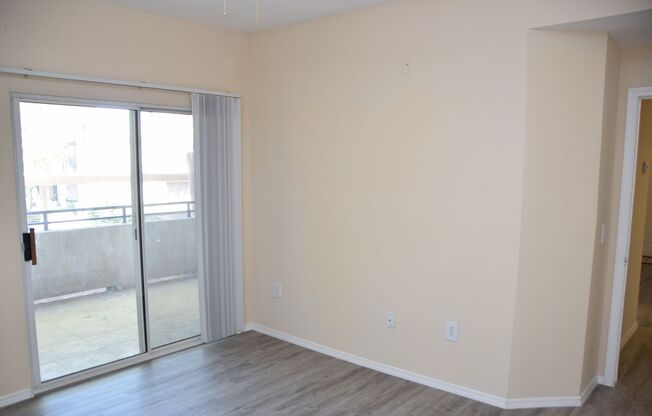 1 bed, 1 bath, $1,250, Unit # 214