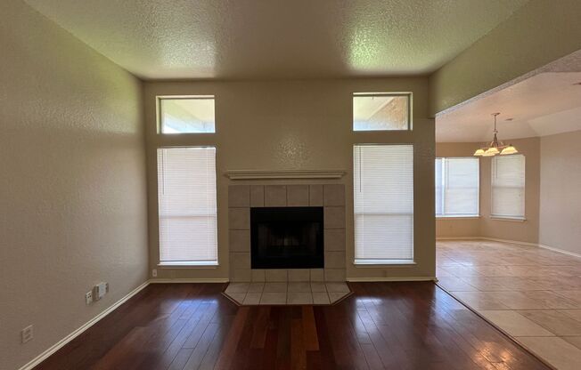 3 beds, 2.5 baths, $2,095