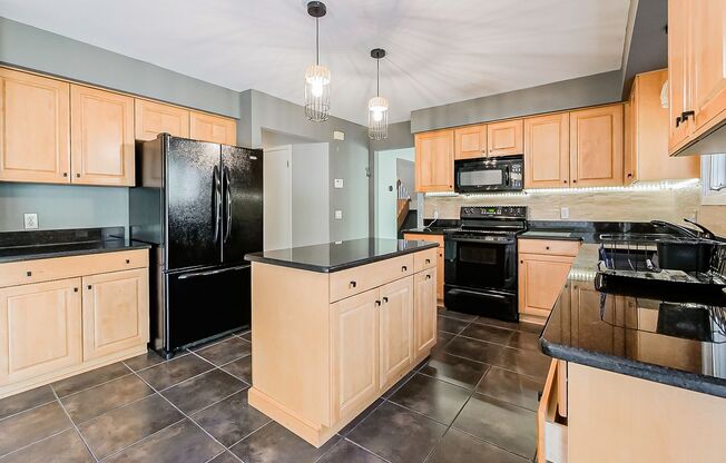 Welcome to this spacious single-family home in the desirable city of Rochester Hills, MI.