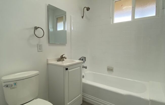 1 bed, 1 bath, $1,695, Unit 4