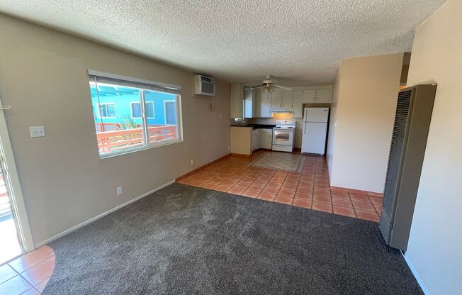 2 beds, 1 bath, $1,550, Unit 14