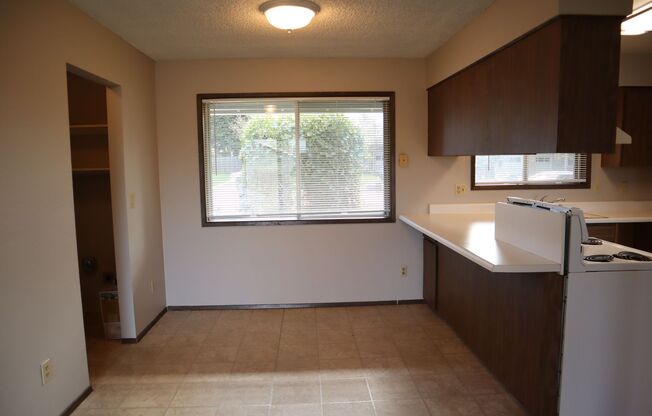 3 beds, 2 baths, $2,095