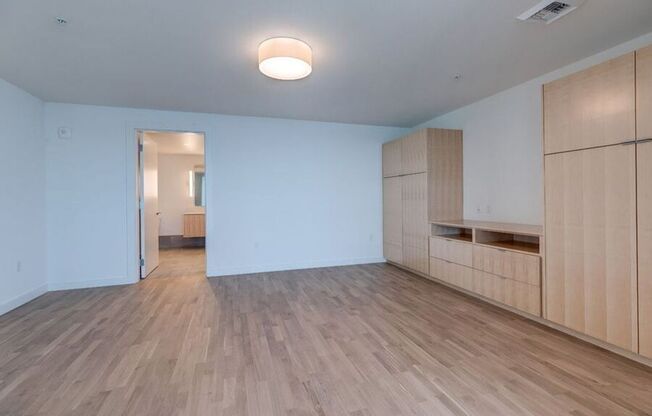 1307 Harbor Ave SW