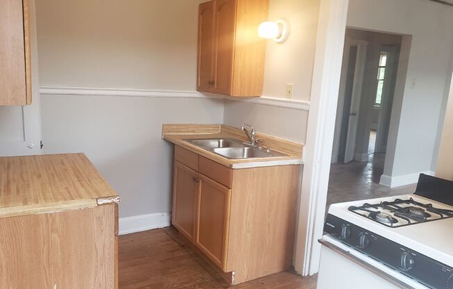 2 beds, 1 bath, 850 sqft, $1,395, Unit 408-61