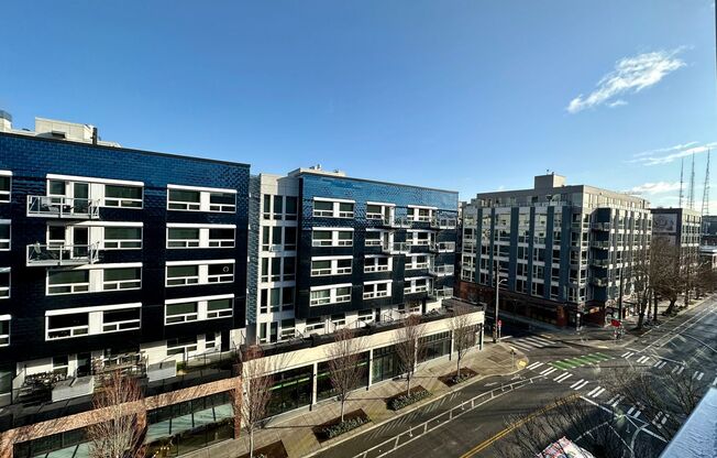 Studio, 1 bath, 430 sqft, $1,799, Unit Unit 612