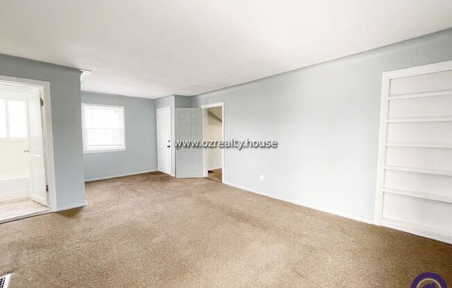1263 CRESTWOOD DR