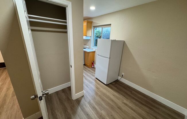 Unit Available in OAKLAND