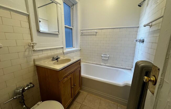 2 beds, 1 bath, $1,500, Unit 1505 #1