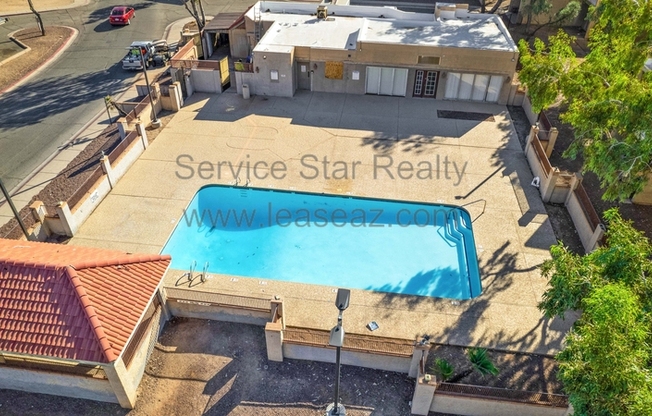 2807 E LN MARCHE AVE