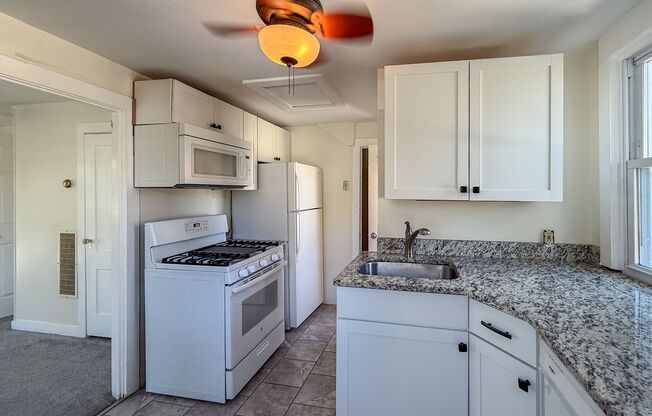 2 beds, 1 bath, 574 sqft, $1,495, Unit 103-105 Center Street, West Haven, CT 06516