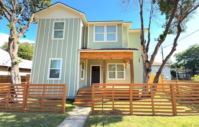 527 Montana St