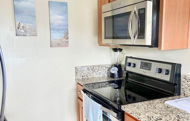 2 beds, 1 bath, $1,595, Unit #201