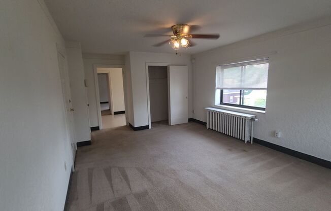 1 bed, 1 bath, 1 sqft, $900, Unit PRI - 305