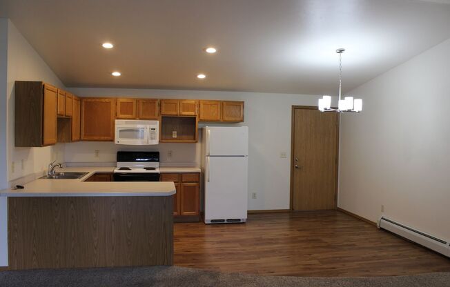 2 beds, 1 bath, 1,050 sqft, $1,199.99, Unit 142-07