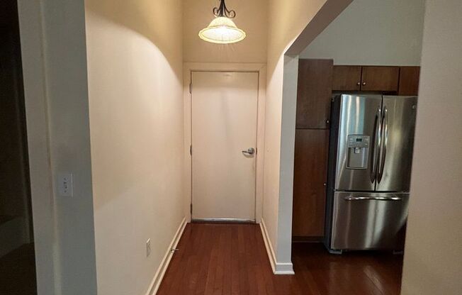 2 beds, 2 baths, $1,950, Unit # 320