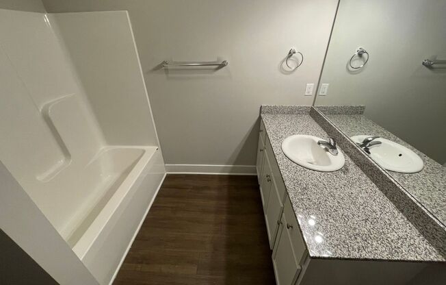 3 beds, 3.5 baths, 1,568 sqft, $2,385, Unit Unit 303