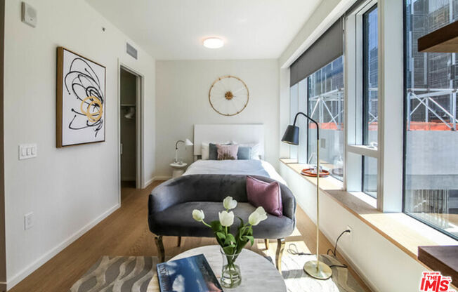Studio, 1 bath, 480 sqft, $3,500, Unit 905